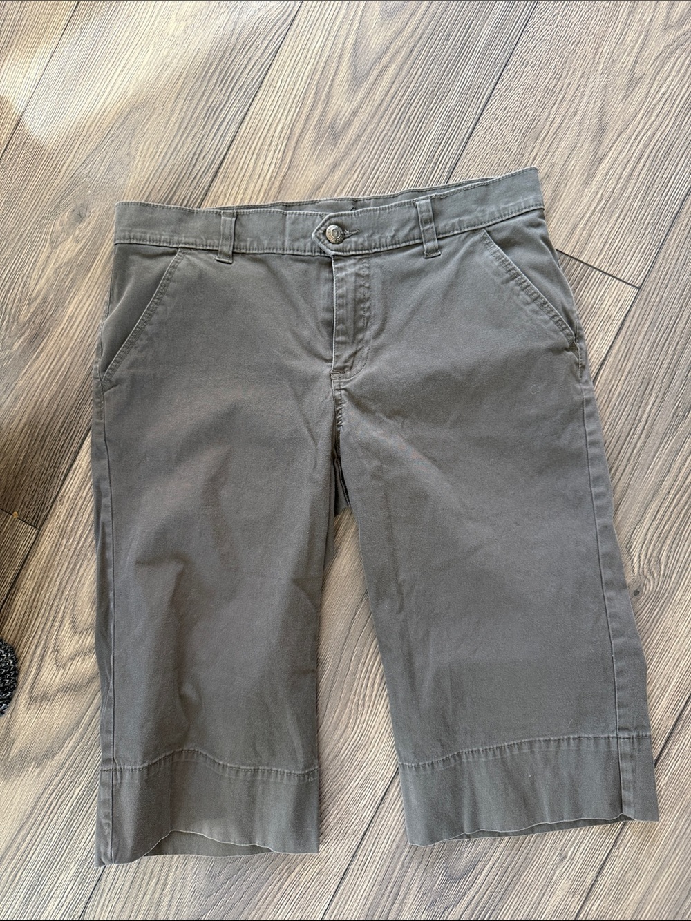 Izod Taupe Utility shorts Bermuda with Front Zipper Detail